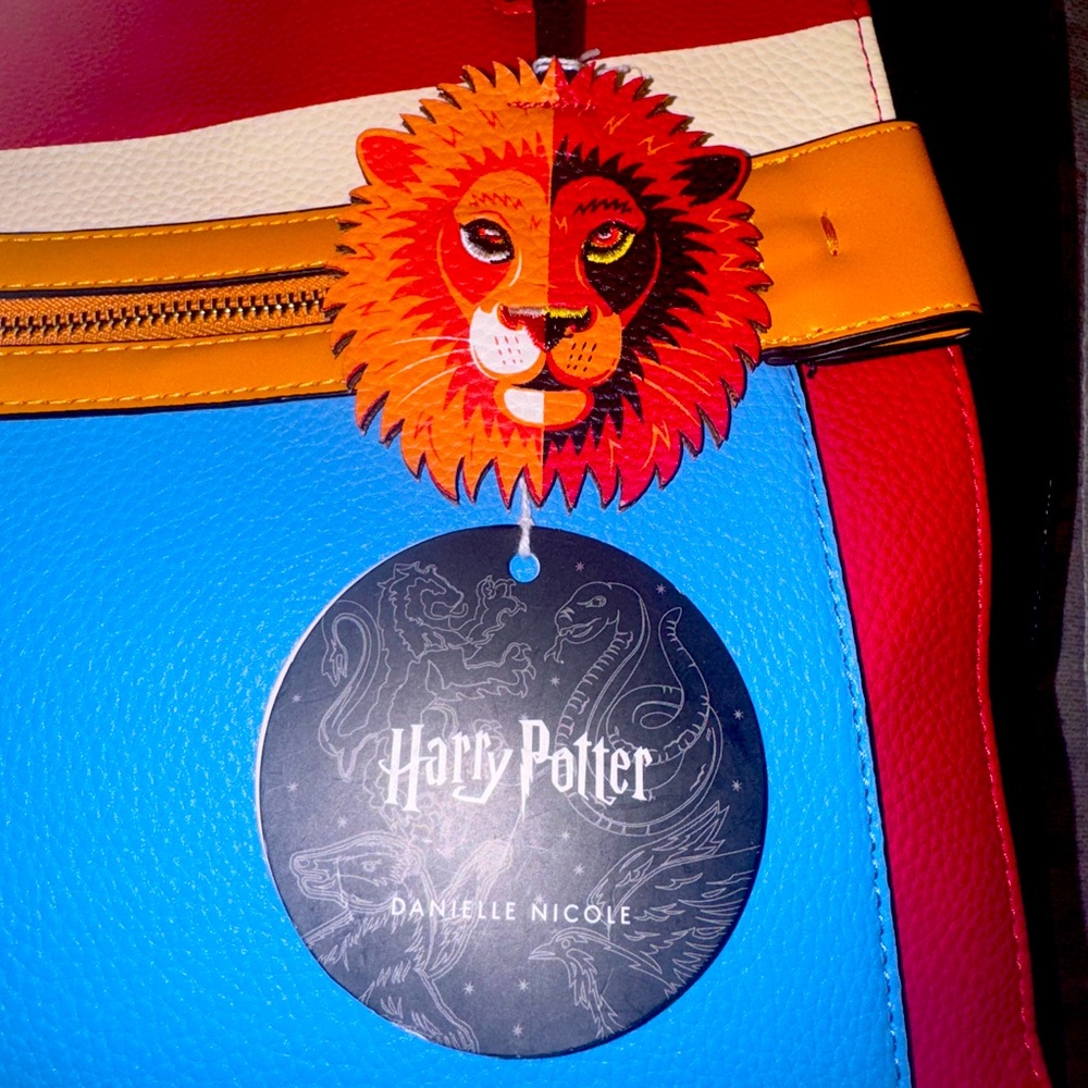 Danielle Nicole Griffyndor Handbag - image 8